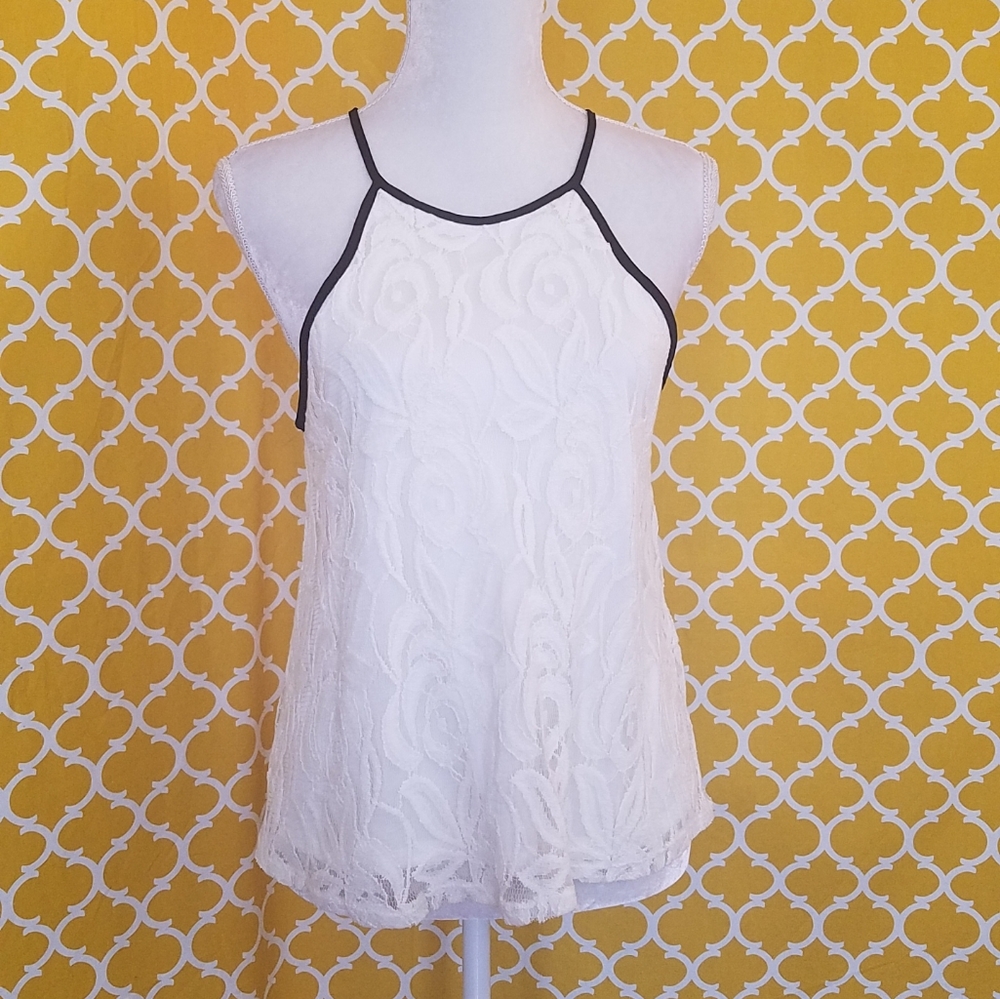 NWOT- SEXY MONTEAU IVRY LACE W/BLACK TRIM TANK TOP - Picture 1 of 8
